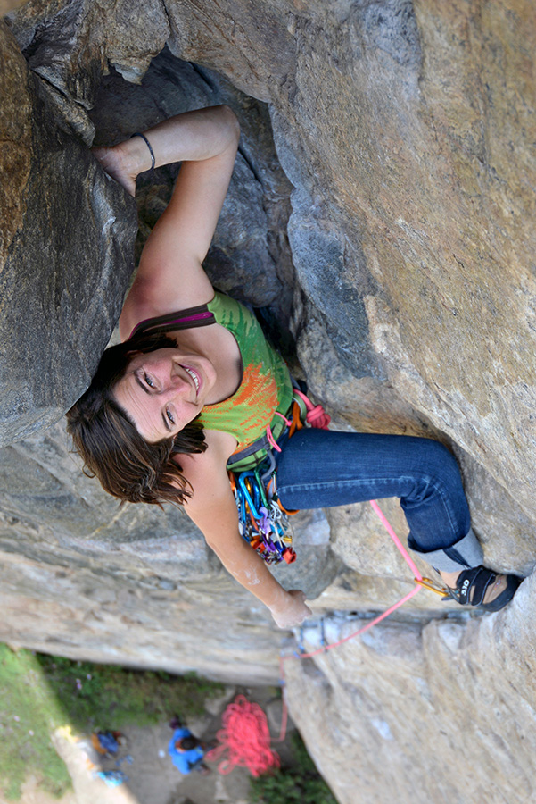 Jessa Goebel на маршруте "Pass classic, Cryogenics" (5.10a). Фото Veronica Beman