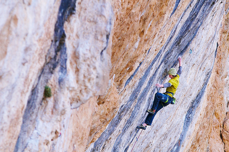 Адам Ондра (Adam Ondra) на маршруте "La Dura Dura"