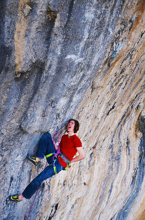 Адам Ондра (Adam Ondra) на маршруте "La Dura Dura"