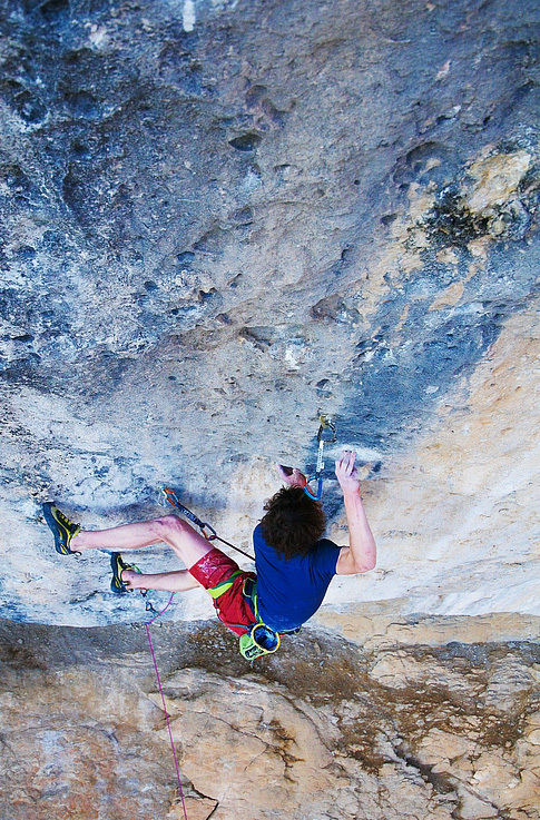 Адам Ондра (Adam Ondra) на маршруте "La Dura Dura"