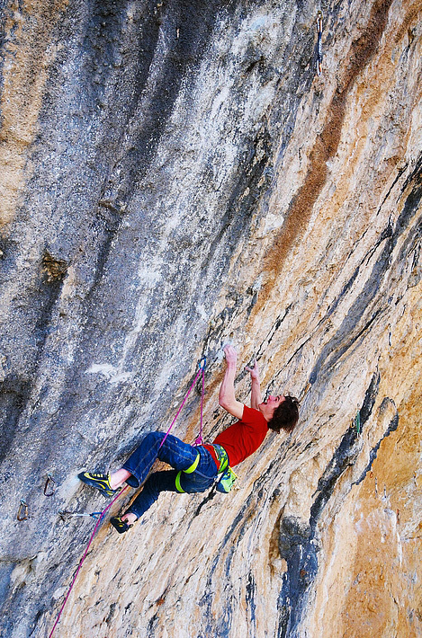 Адам Ондра (Adam Ondra) на маршруте "La Dura Dura"