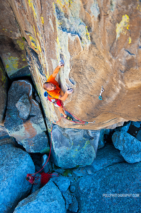 Adams на маршруте "Technicolor" (5.12b)