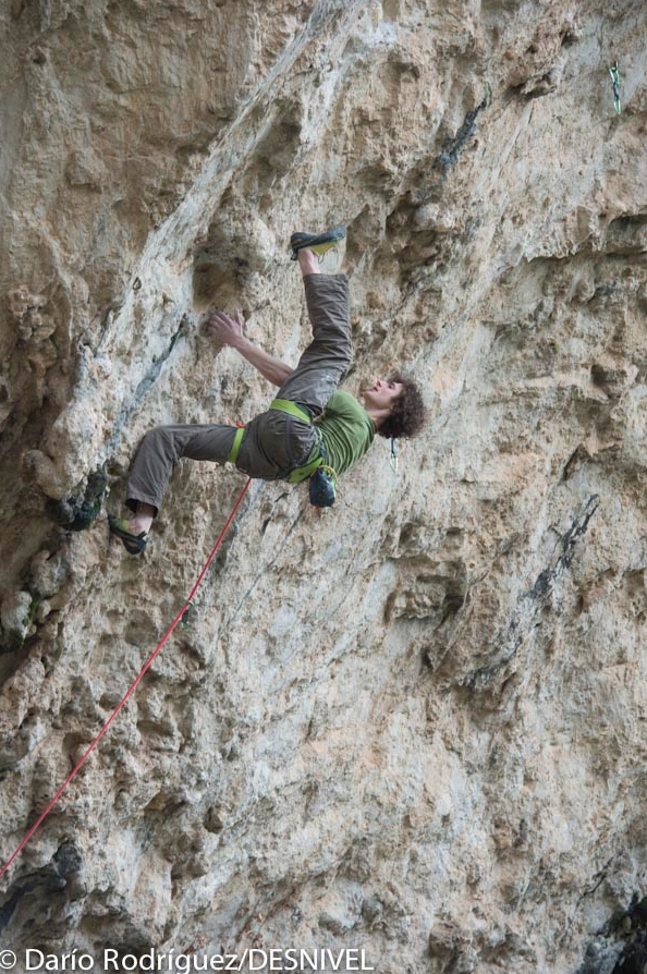 Адам Ондра (Adam Ondra) на новом проекте "Somos cromosomos"сложностью 9b+