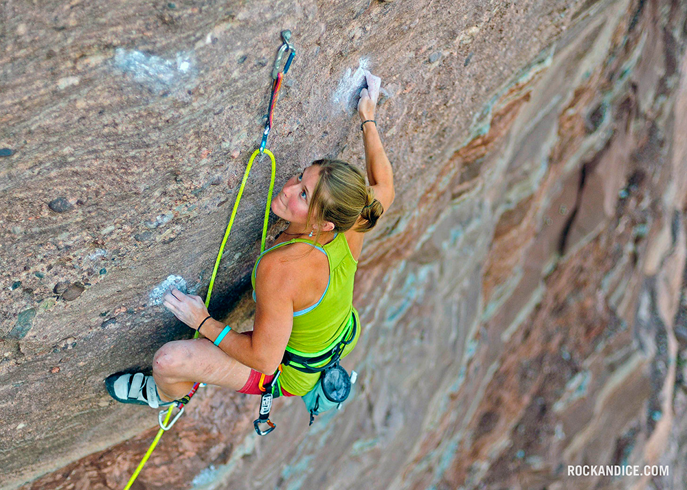 Whitney Boland на маршруте "Satyr" (5.13c).