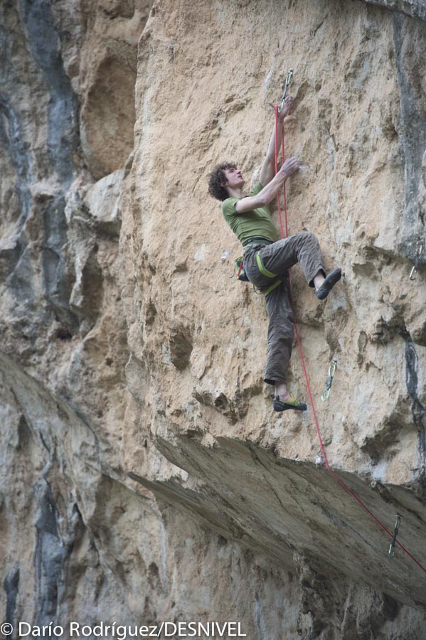  Адам Ондра (Adam Ondra) на новом проекте "Somos cromosomos"сложностью 9b+ 