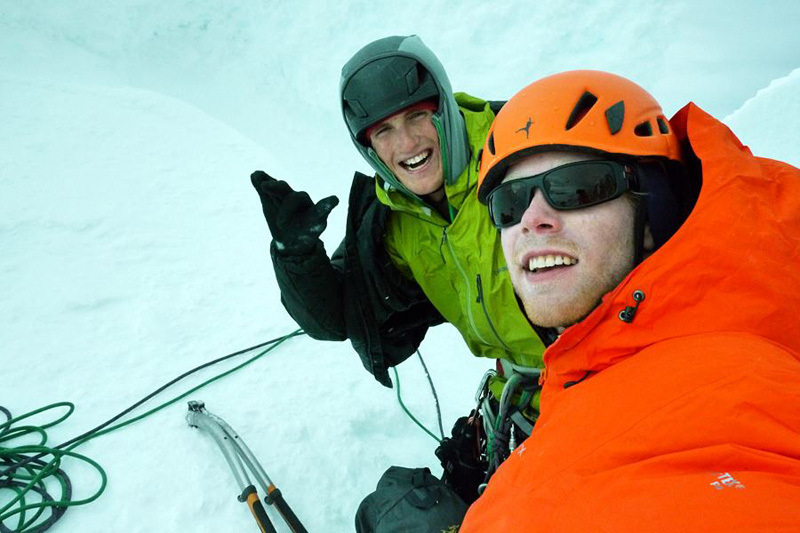 Hayden Kennedy и Jason Kruk на вершине Torre Egger, Декабрь 2012.