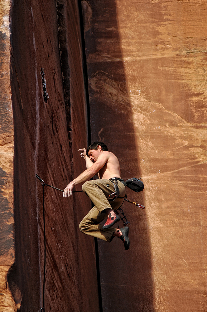 Matt Pickren - срыв с маршрута "Swedin-Ringle" (5.12a), Indian Creek, Юта