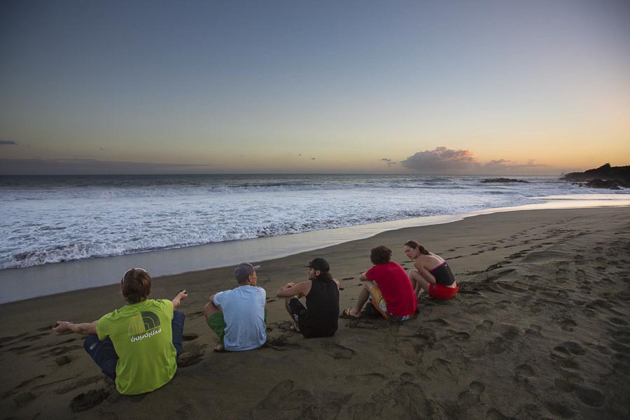 James Pearson, Yuji Hirayama, Sam Elias, Jacopo Larcher и Caroline Ciavaldini на острове Réunion