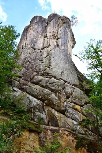 Скалы Довбуша. Фото Горный Клуб Тернополь 