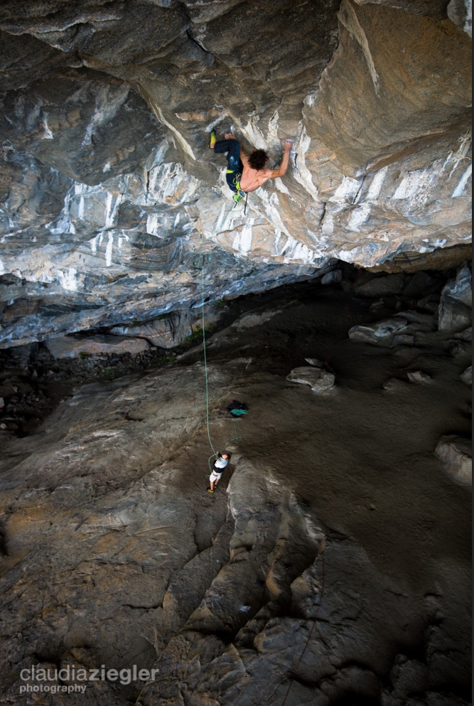 Адам Ондра (Adam Ondra), первопрохождение сложнейшего в мире маршруте "Move" 9b/+. Фото  Claudia Ziegler. 12 августа 2013 года 