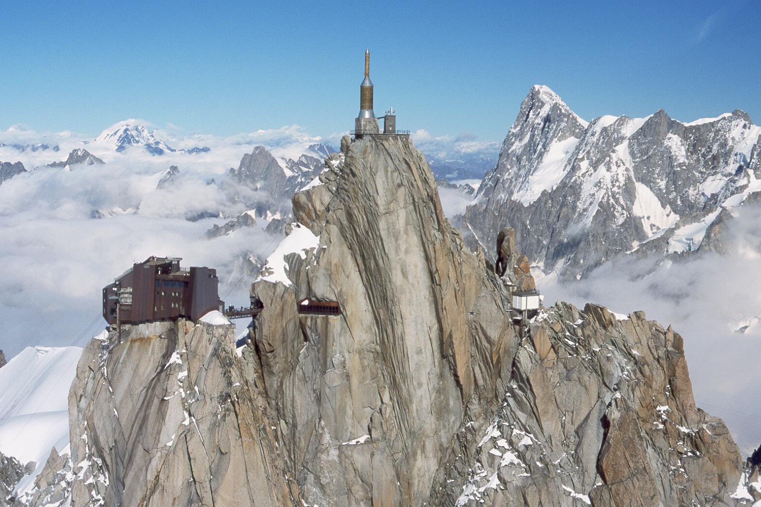 пик Эгюий дю Миди (Aiguille du midi , 3842 м) 