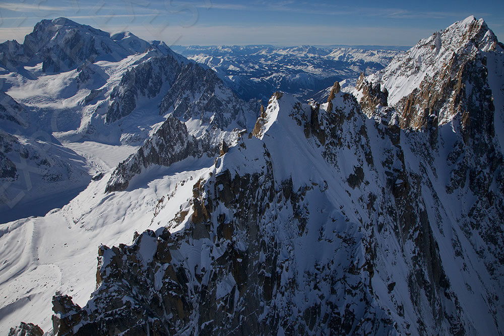 гребень вершины  Les Droites  (Монблан). Фото Jon Griffith