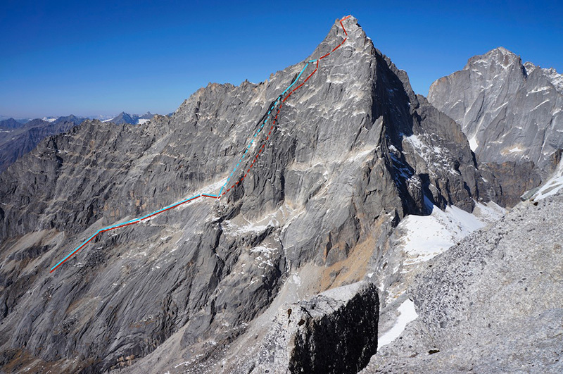 гора Дайянчунво (Dayantianwo, 5220 м) в долине Шуангкьяо (Shuangqiao Valley). Два маршрута первовосхождения:  "Three Sheep Bring Prosperity" (600m, 5.10 r/x, 60°, Dave Anderson, Chaohui Zheng, Szu-ting Yi) и "Top of a Dream"