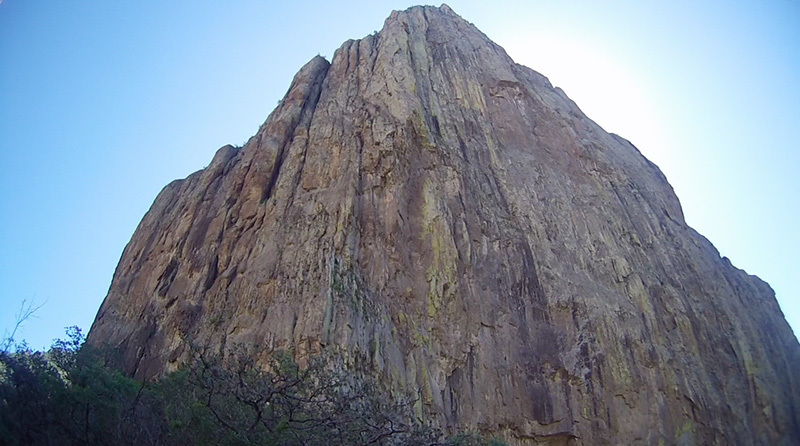 стена Эль Гиганте (El Gigante) в Мексиканском каньоне Кандамена (Candameña canyon)