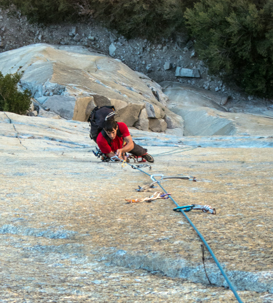 Алекс Хоннольд (Alex Honnold) в рекордном прохождении маршрута Excalibur (A3 5.8) на Эль Капитане 