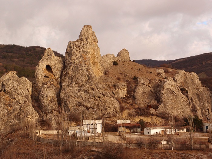 Скалы Винзавода Солнечной Долины