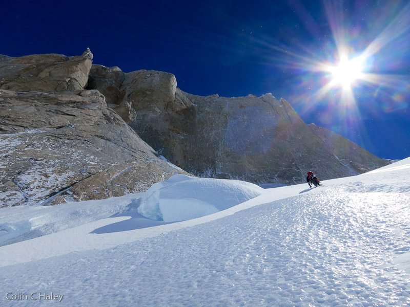 Восхождение по бергшрунду на гребень Pier Giorgio вершины Cerro Piergiorgio в Патагонии