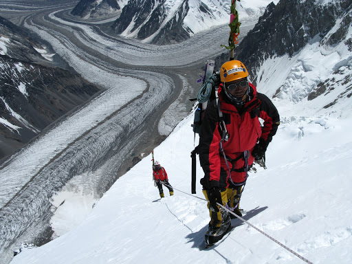 Пемба Галье Шерпа (Pemba Gyalje Sherpa)  на К2 в 2008 году