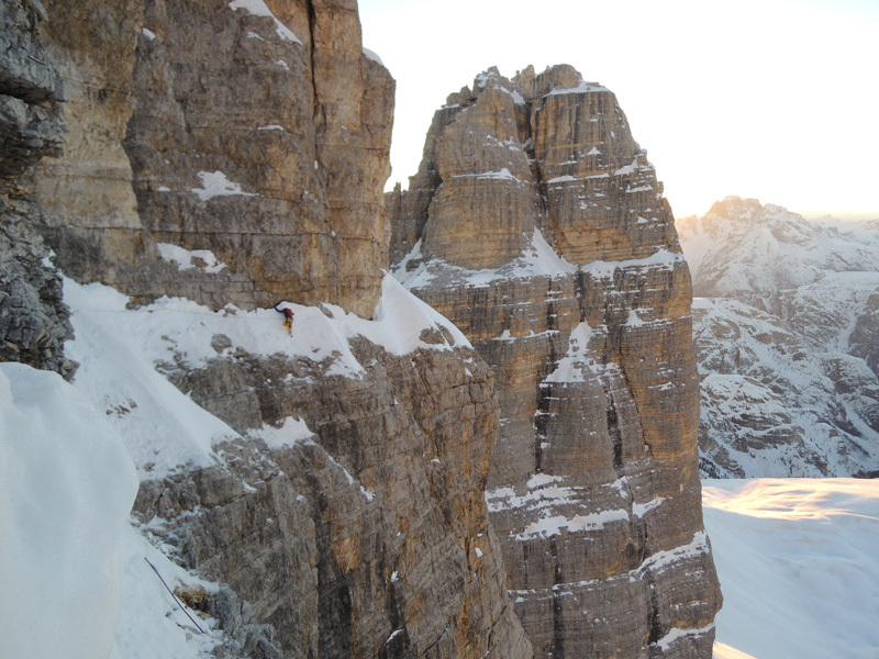 Ули Штек (Ueli Steck) и Михи Воллебен (Michi Wohlleben) на маршруте Эмилио Комичи на Чима Гранде (Cima Grande)