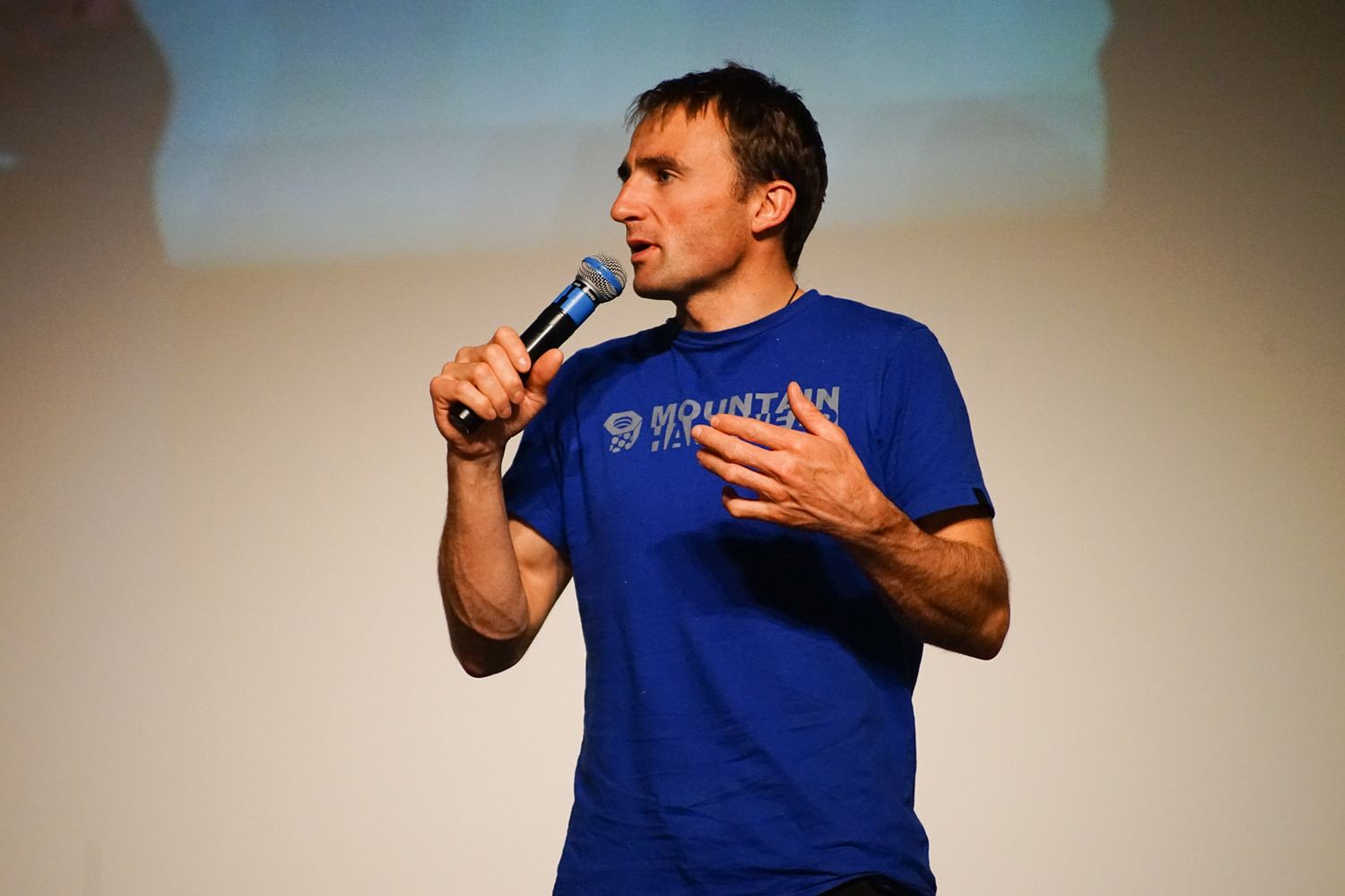 Ули Штек (Ueli Steck) на сцене премии "Золотой Ледоруб" 2014 (Piolets d