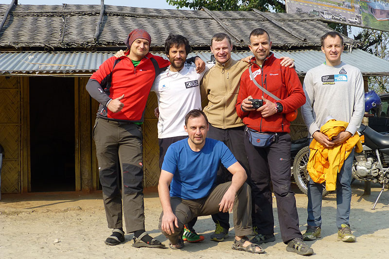  Kanchenjunga North Face Expedition 2014: Адам Белецкий, Алекс Тикон, Дмитрий Синев, Артем Браун, Боян Петров и Денис Урубко