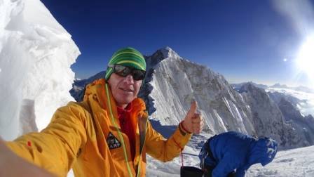 Денис Урубко на Канченджанге (Denis Urubko summit Kanchenjunga)