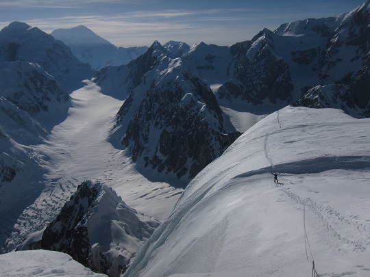 маршрут по Западной стене горы Хантингтон (Mount Huntington): "Scorched Granite" M7