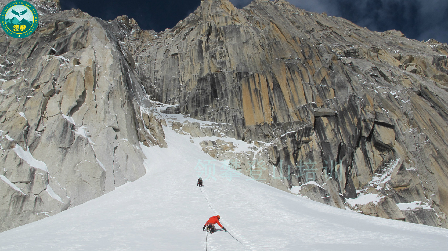 Восхождение на Пик Корона (Crown Peak (5513 м)