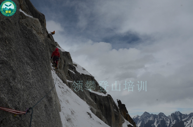 Восхождение на Пик Корона (Crown Peak (5513 м)