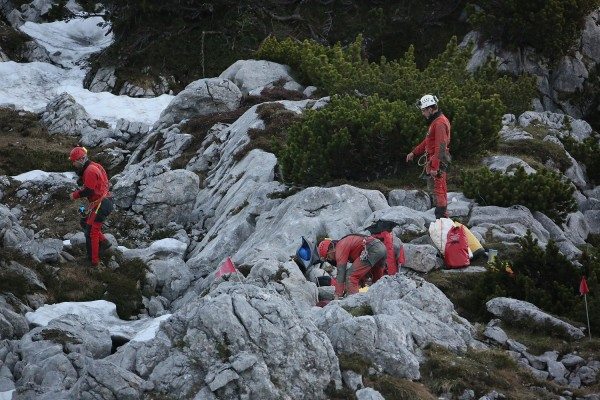 спасработы в пещере Riesending-Schachthöhle