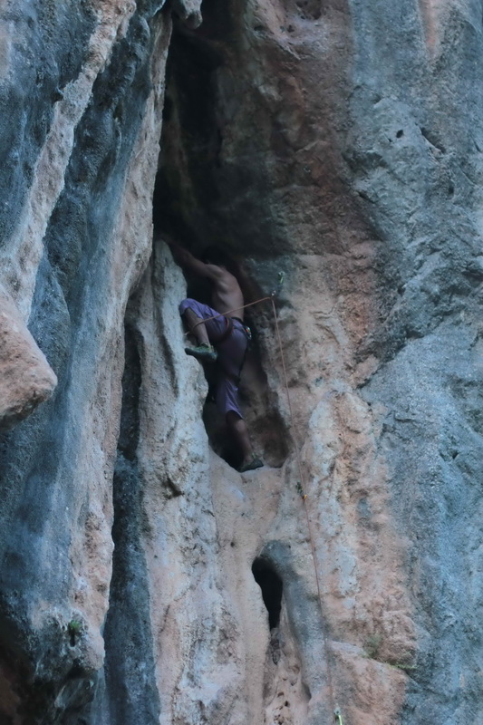 Reguchillo: 1. Javi на 7B+, 2. Rafa делает 6c Metamorfosa