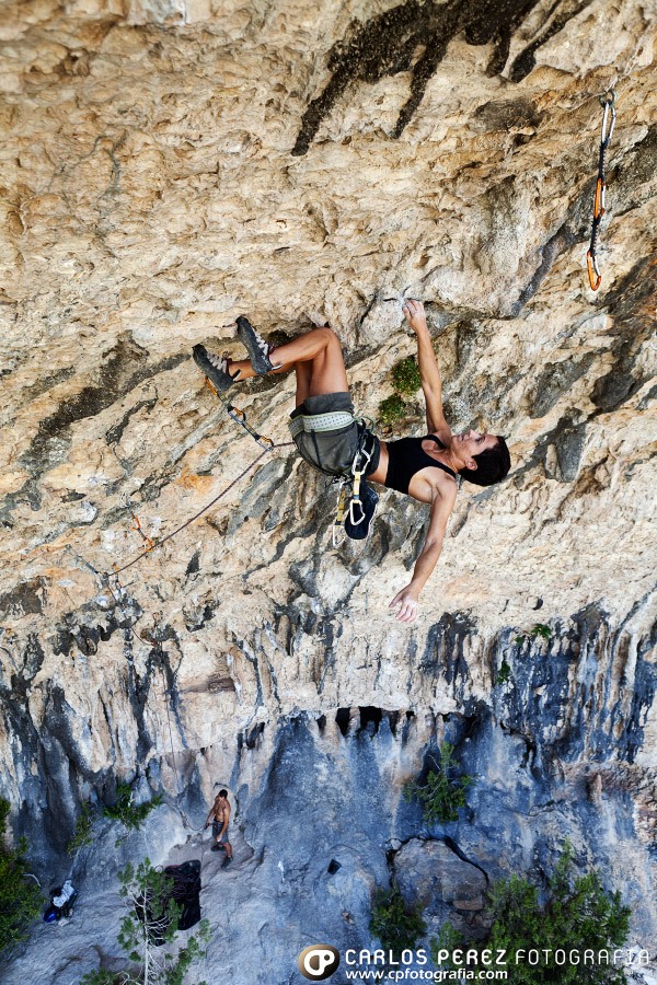  Мар Альварес (Mar Álvarez) на маршруте "Ixeia" 8b+