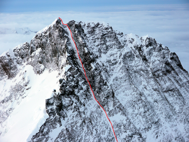  Лхоцзе. Западная стена, стандартный маршрут (West Face Normal Route). Вид на предвершинный кулуар
