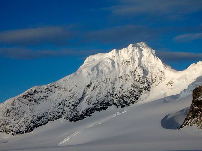 Cerro Esperanza (2520 м)