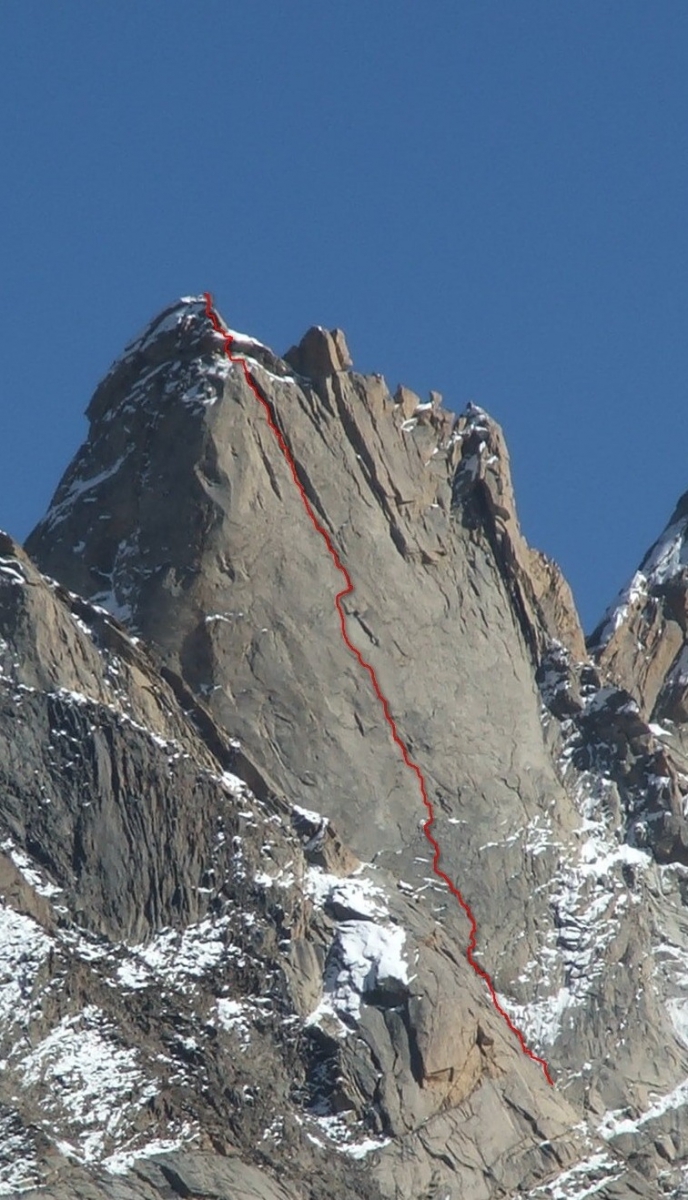  пик Золотой Страж (North-West Face of Golden Sentinel 5200 м) в Кашмире (Индия). Маршрут «Дочь Самурая»