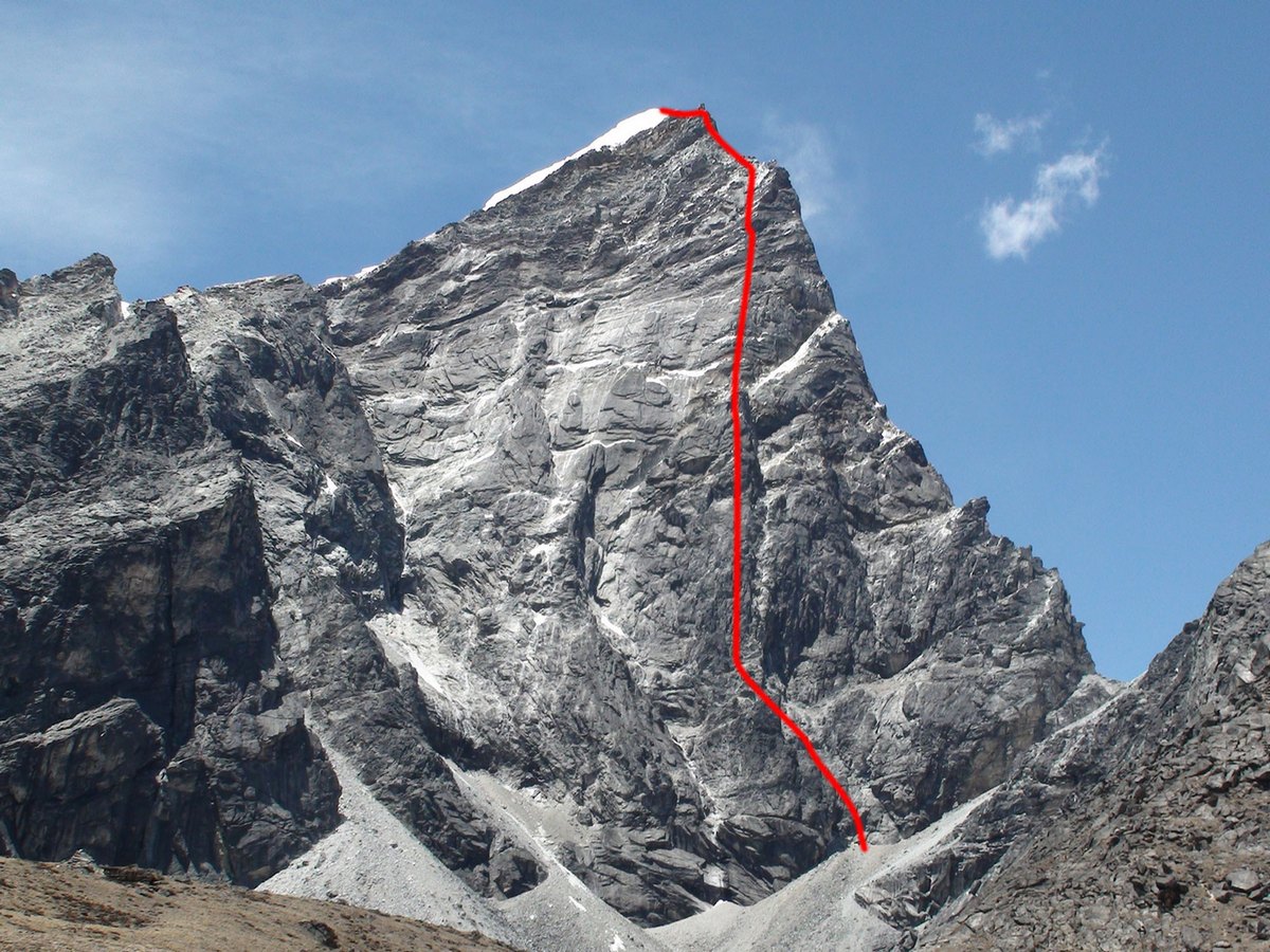 Восточная стена вершины Лобуче Восточная (East Face Lobuche East) маршрут "два полета стрелы"