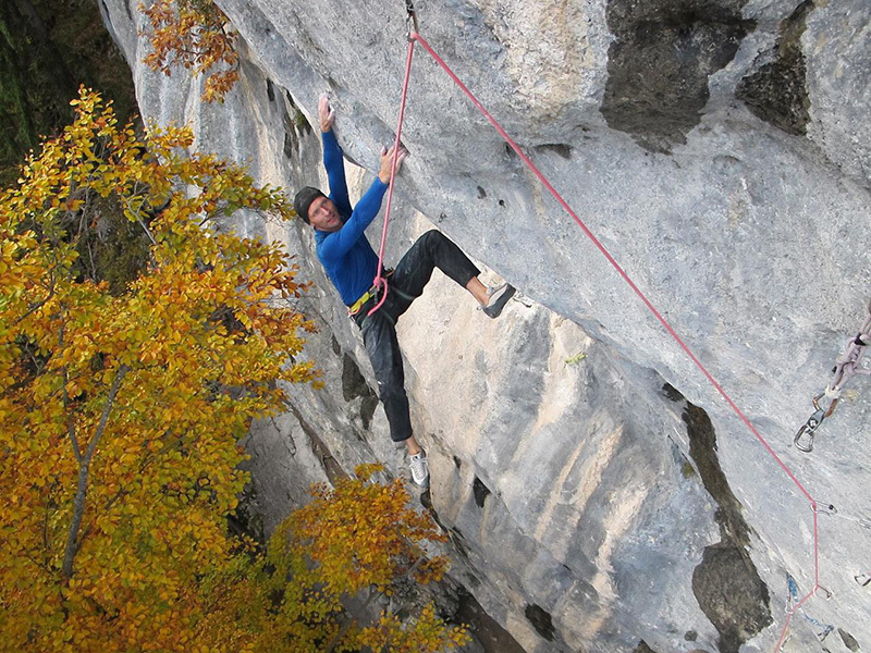 Тони Лампрехт (Toni Lamprecht) на маршруте "Black Flag" (8c+/9a) 