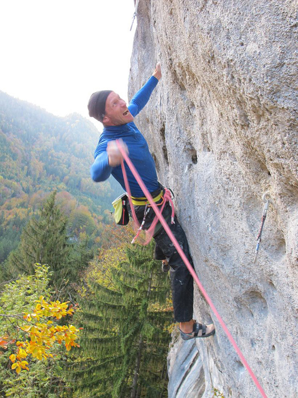 Тони Лампрехт (Toni Lamprecht) на маршруте "Black Flag" (8c+/9a) 