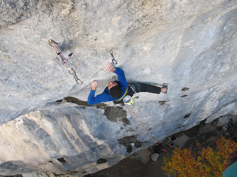 Тони Лампрехт (Toni Lamprecht) на маршруте "Black Flag" (8c+/9a) 