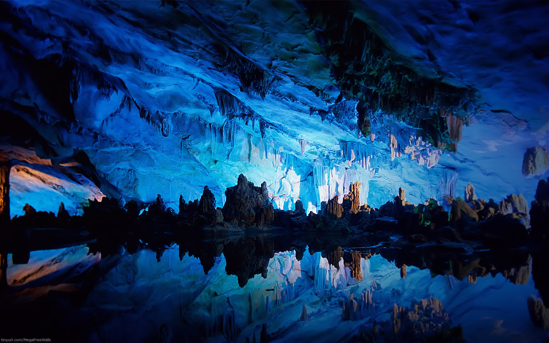 Пещера Тростниковой Флейты (Reed flute cave)