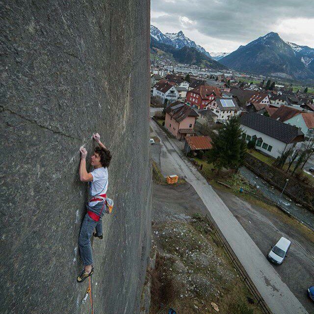 Фабиан Буль (Fabian Buhl) на маршруте PsychoGramm (8b+)