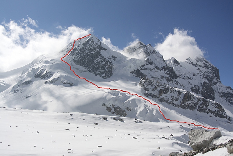  South Simvu Peaks, северная вершина (5750 м), первовосхождение