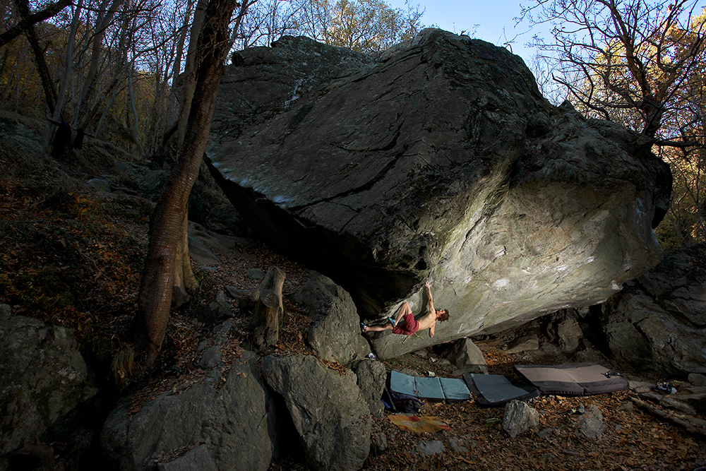 Adam Ondra на боулдеринге Gioia (8c+) 