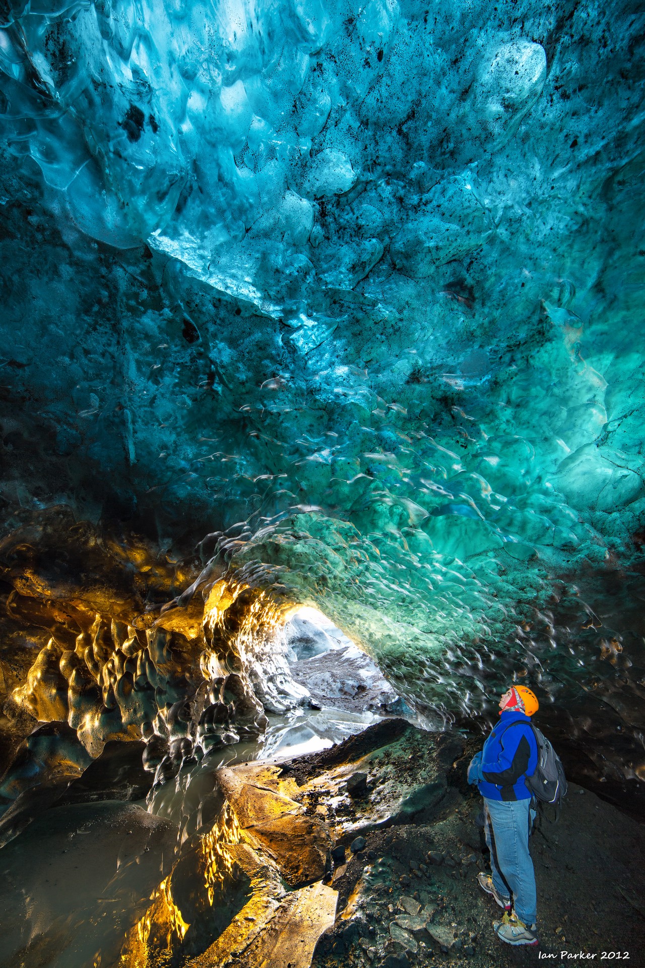 Ватнайёкюдль (Vatnajokull), Исландия. Фотография: Rob Lott/Barcroft Media