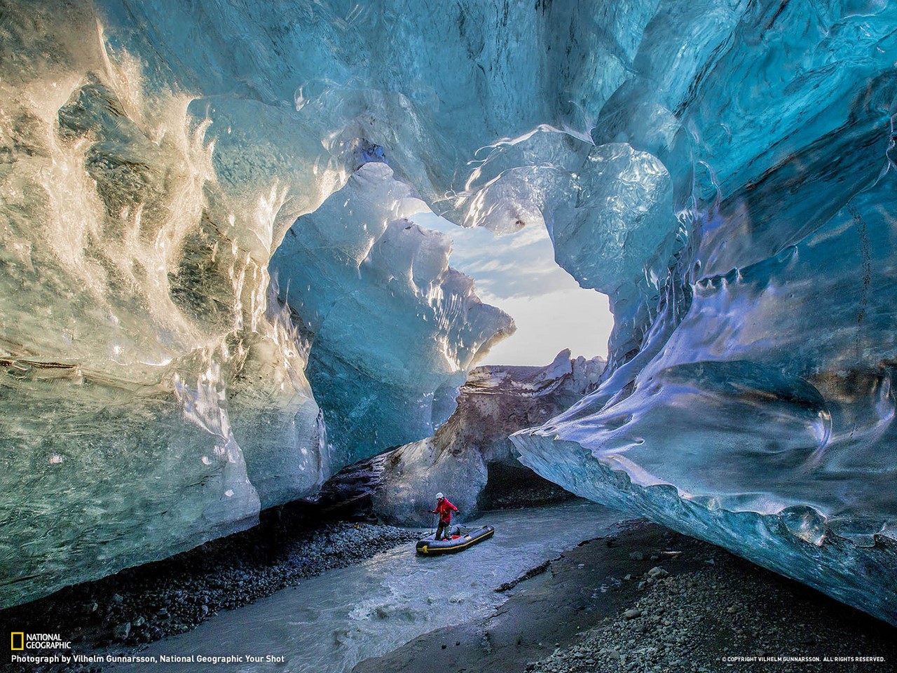 Ватнайёкюдль (Vatnajokull), Исландия. Фотография: Rob Lott/Barcroft Media