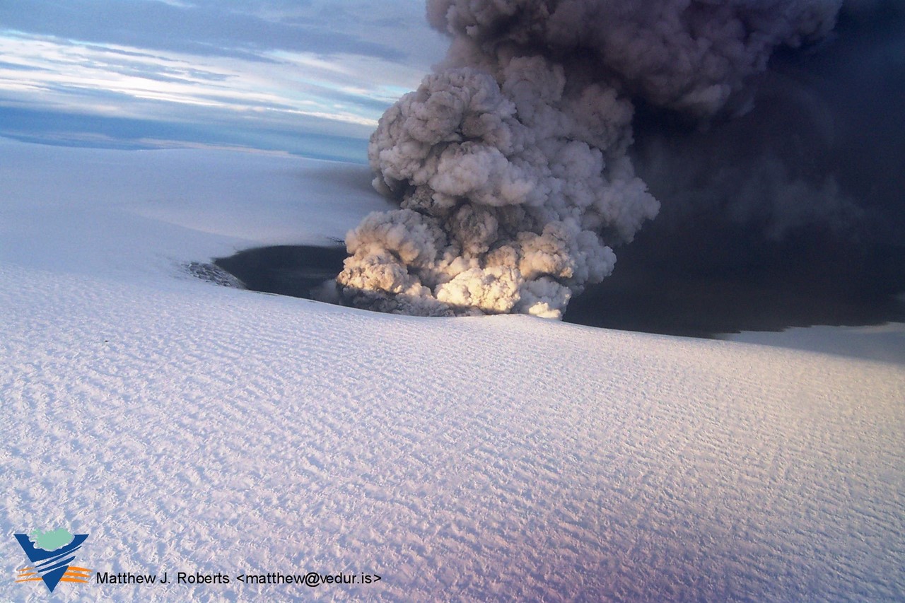 Ватнайёкюдль (Vatnajokull), Исландия. Фотография: Rob Lott/Barcroft Media