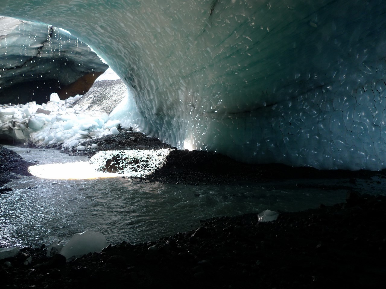 Ватнайёкюдль (Vatnajokull), Исландия. Фотография: Rob Lott/Barcroft Media