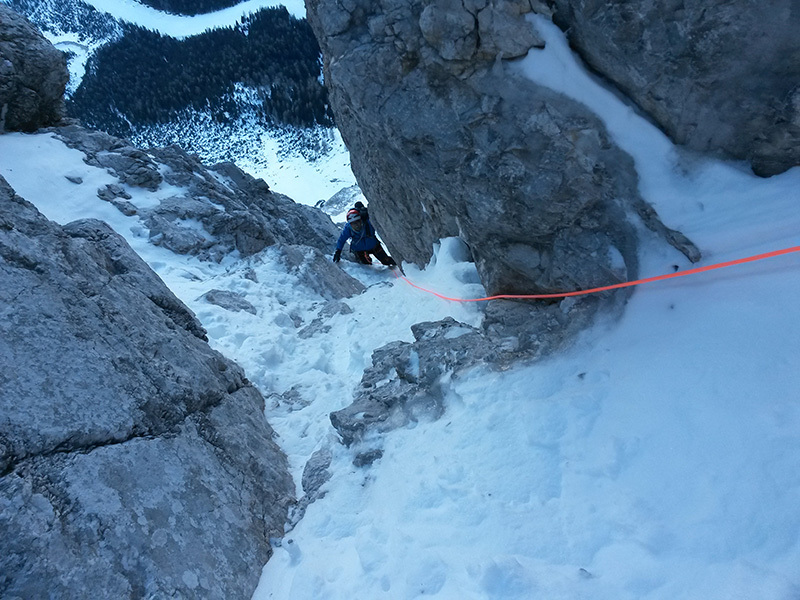 Маршрут "Optimist" длинной 1300 метров по Западной стене горы Schneefernerkopf в массиве Wetterstein (Австрия)