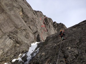 Подходим к Фиалковому куту. Видно R9 и место ночевки.