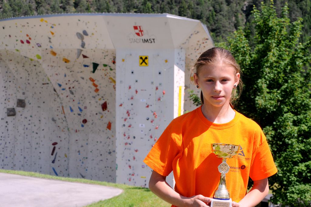 Потапова Ника заняла 2-е место на европейских молодежных соревнованиях «Youth Colour Climbing» 